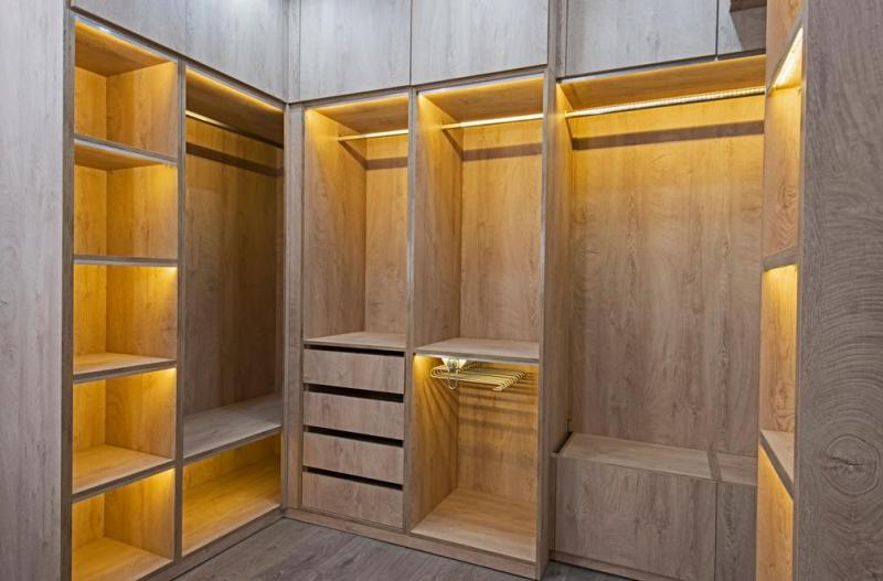 Dressing &agrave; Saint-Priest, les cl&eacute;s pour optimiser votre espace